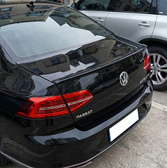 Zadní křídlo Gloss Black VW Passat B8 2015-2019 sedan
