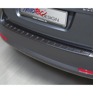 Práh pátých dveří s výstupky - černá metalíza - Škoda Octavia II. Limousine 2004-2008 / RS Lim. Facelift 2008-2012 Práh pátých dveří s výstupky - černá metalíza - Škoda Octavia II. Limousine 2004-2008 / RS Lim. Facelift 2008-2012