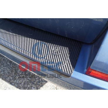 VW T6 - ochranný panel zadního nárazníku z pravého karbonu - OMTEC